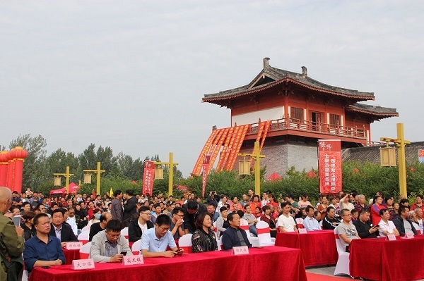 洛阳市农业农村局副局长吴灵钦,偃师市领导付洪波,秦建有,蔡国庆以及