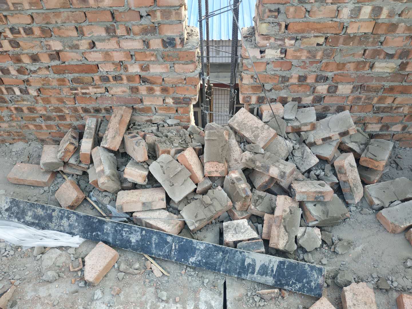 1595839822944676.jpg